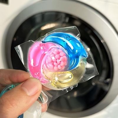 DNESHY 4-in-1 PODs Detergent, Pack of100 PODs | Specially designed for use in Washing Machines only | Removes Stains | Freshens clothes | Softens Fabric | Brightens Colours (100)