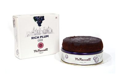 McRennetts Premium 1kg Rich Plum Cake Ideal for Spreading Joy on Birthdays, New Year, Engagements & Valentines Day - 1kg, Pack of 1