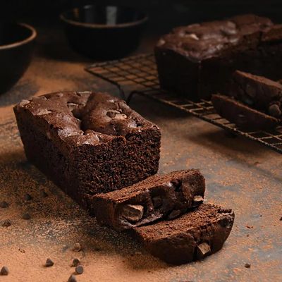 Bakingo Delicious Premium 300g Eggless Dense Loaf Choco Chip Dry Cake For Birthday Cake, Anniversary Cake, Christmas Cake, New Year Cake, Valentine's Day Cake & Tea Cake For Snacks (Same Day Delivery)