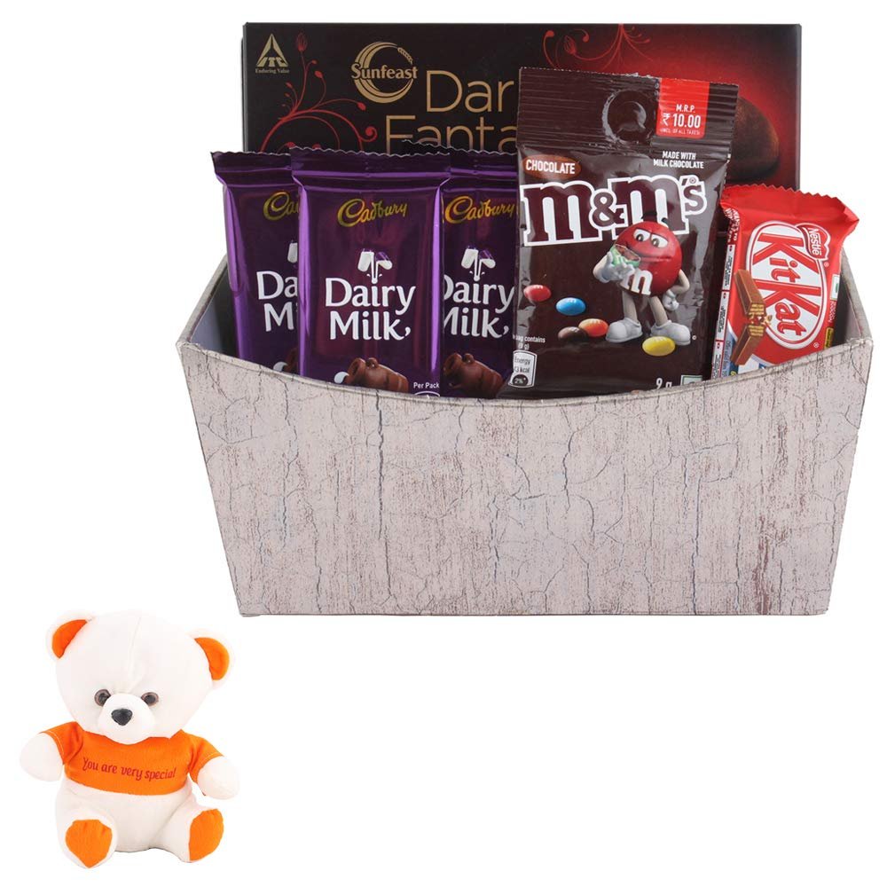 SFU E Com Attractive Basket With Chocolate | Valentine Love Teddy Bear With Chocolate Combo | Valentine Chocolate Hamper | 896