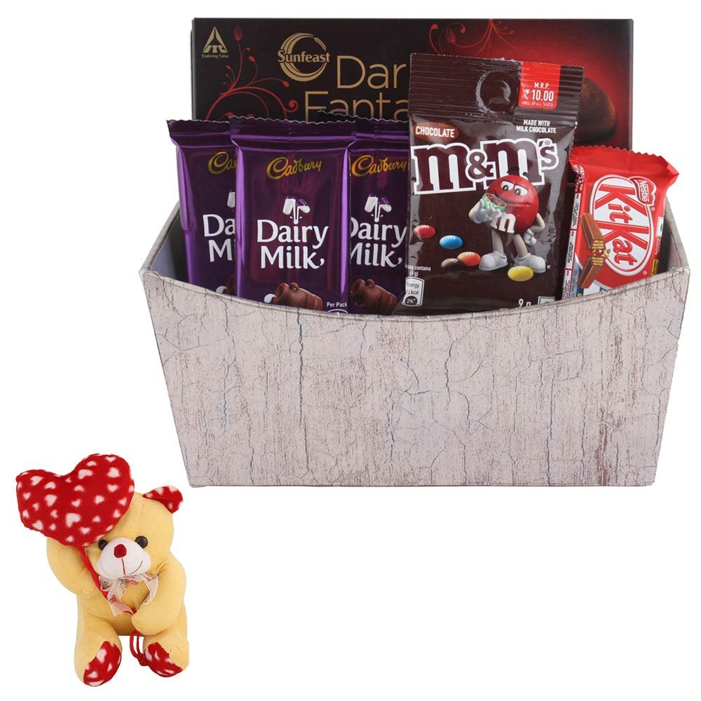 SFU E Com Attractive Basket With Chocolate | Valentine Heart Teddy Bear With Chocolate Combo | Valentine Chocolate Hamper | 896