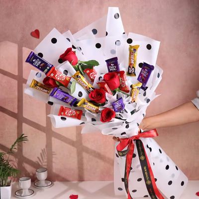 Floweraura Love Bouquet of 5 Red Roses & 15 Mix Chocolates For Birthday & Anniversary Gift,Valentine Day,Chocolate Day & Rose Day Gift For Boyfriend,Girlfriend,Wife & Husband (Same Day Delivery),500 G