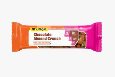 FitSupport | Pack of 6 (50 Gram, CHOCOLATE ALMOND CRUNCH SNACK BAR)
