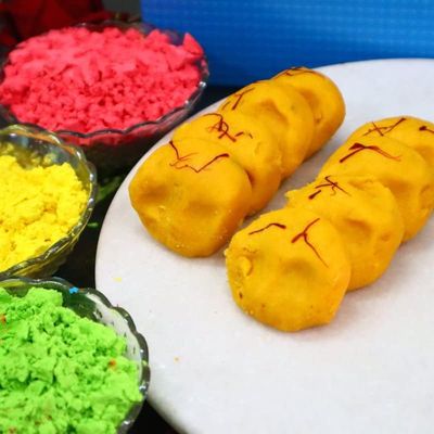 Blessing Decor Holi Celebration Pack-Kesar Peda with 3 Eco-Friendly & Aromatic Herbal Gulal Easy wipe and No harm for the skin.(200 Grams Kesar Peda and 3 Organic Colour)