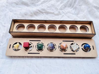 7 Chakra Sacred Geometry Set Platonic Solids Shungite Gemstone Crystal Geometry Set 7 Pcs Geometry Beautiful Gift with Wooden Box 15-20MM