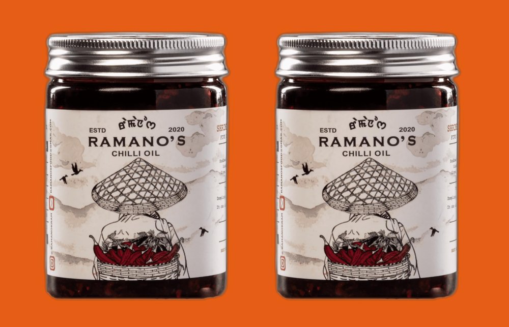 RAMANO'S Chilli Oil Pack of 2, Honey Chilli and Garlic Chilli Crisp Oil with 5 Unique Blends & Sichuan Peppercorns, Sweet and Spicy Crunchy Combo, Perfect for Grilling, Dips, Noodles 240 Gms Each