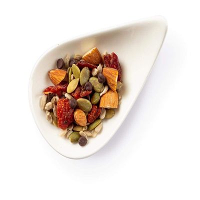 GOOSEBUMPS Strawberry, Chocolate Mix | Dehydrated Mahabaleshwar Strawberries With Dark Choco Chips | Healthy Dry Fruits with Berries and Nuts | 200 GMS