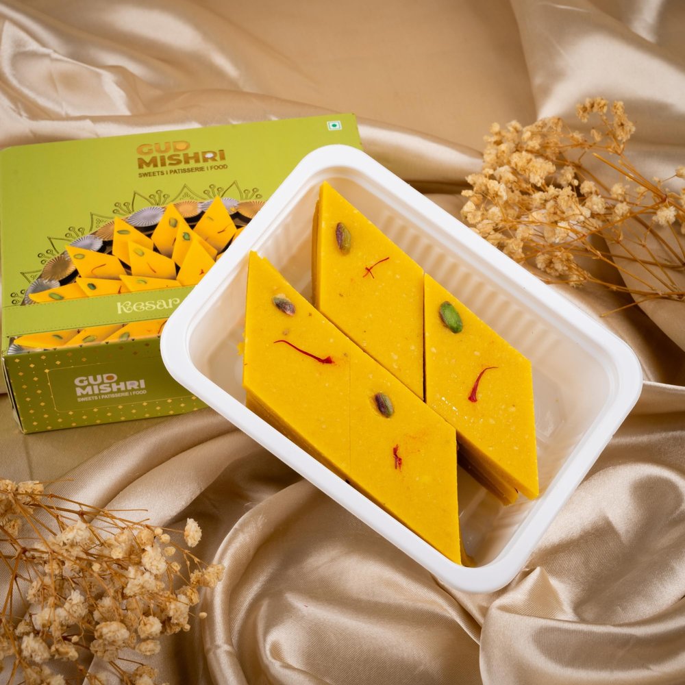 Gud Mishri Kesar Kaju Katli 200 Gm | Handmade Cashew Mithai with Natural Saffron & Pistachio | Sweetened with Mishri | No Refined Sugar, No Food Colour | Healthy Festive Gift Box | MAP Packed