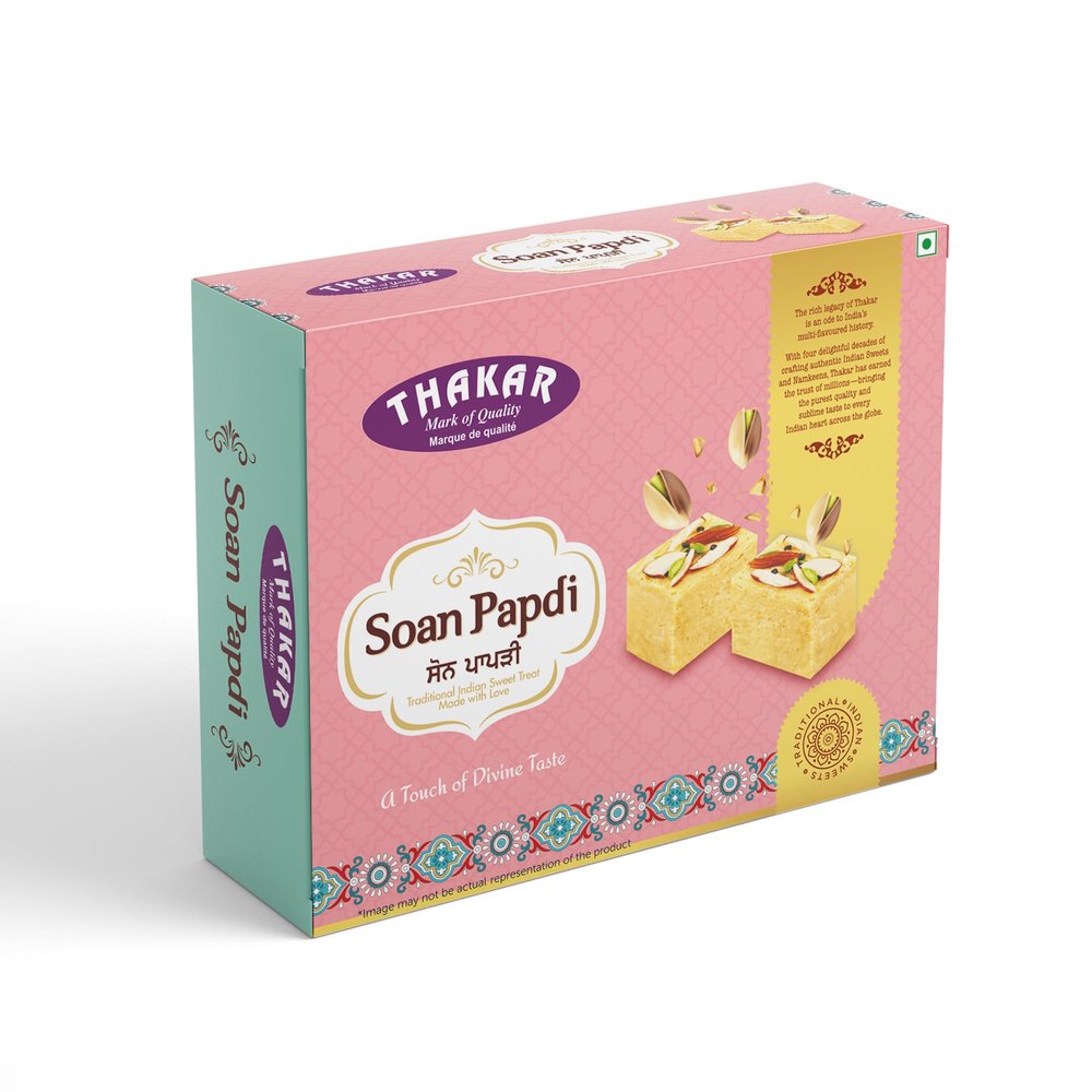 THAKAR Soan Papdi Vanaspati Ghee | IndianSweet.Mithai | Flaky Indian Dessert | Soan Papdi MithaiBox | Traditional IndianSweet | Desi.Mithai | Soft Soan Papdi | SweetGift Box. (250g Pack)