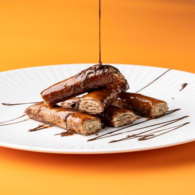 Premium Chocolate Finger Baklava - 200g Gourmet Middle Eastern Dessert - Rich, Flaky & Indulgent Sweets - Ideal Gift Box for Raksha Bandhan, Festivals & Celebrations