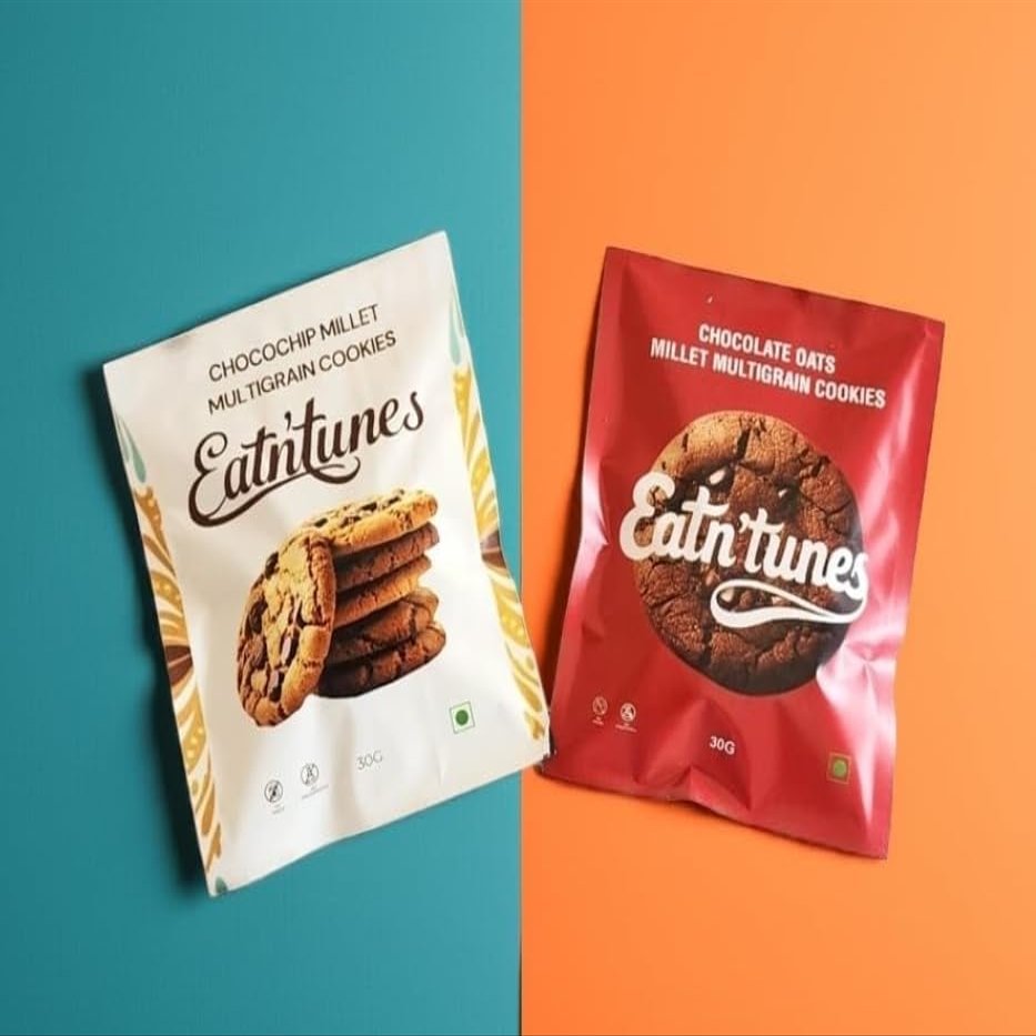 Eatn'tunes Millet MultiGrain Lunch Box Cookies | Chocochip & Chocolate Oats Cookies Combo Pack | No Refined Flour | No Preservatives | Low Sugar | 100% Natural | 20 Pcs