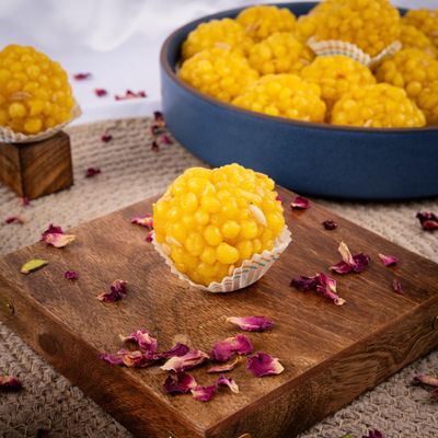 Chaugani Laddu 1Kg | Traditional Indian Sweets Made with Desi Ghee & Mishri | No Refined Sugar Ladoo | Homemade Taste | Healthy Mithai | Festive Gift Box | Guilt-Free Sweet | MAP Packed for Freshness & Long Shelf Life
