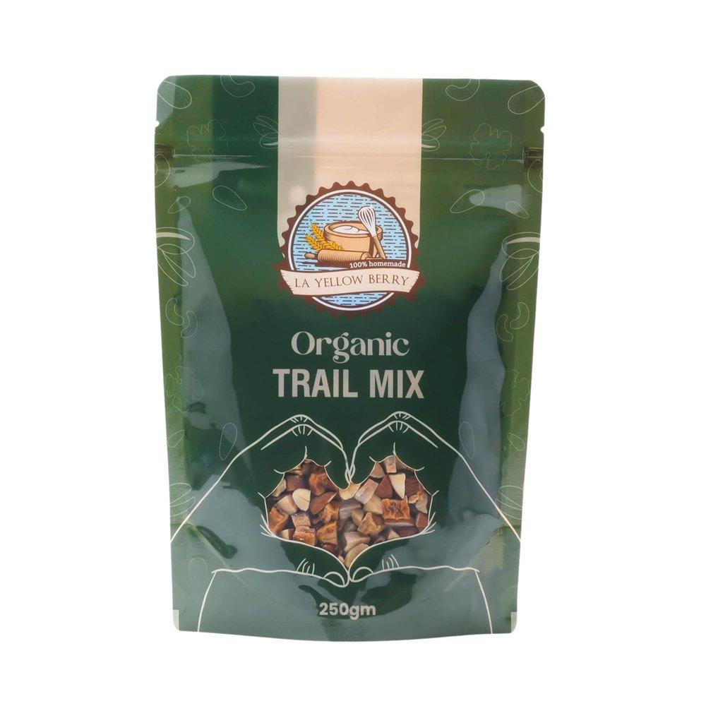 LA YELLOW BERRY Organic Trail Mix  Healthy Snack with Nuts, Seeds & Dried Fruits  Natural Energy Booster, High Protein, Fiber-Rich Snack for On-the-Go, Office & Home (250g)