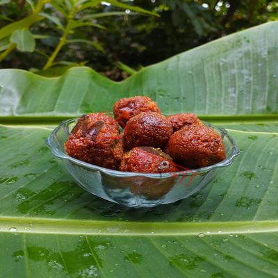 MonBangla Special Home made Gur er Narkel Naru/Coconut Laddu with Jaggery -400 G (200GX2) Authentic & Fresh